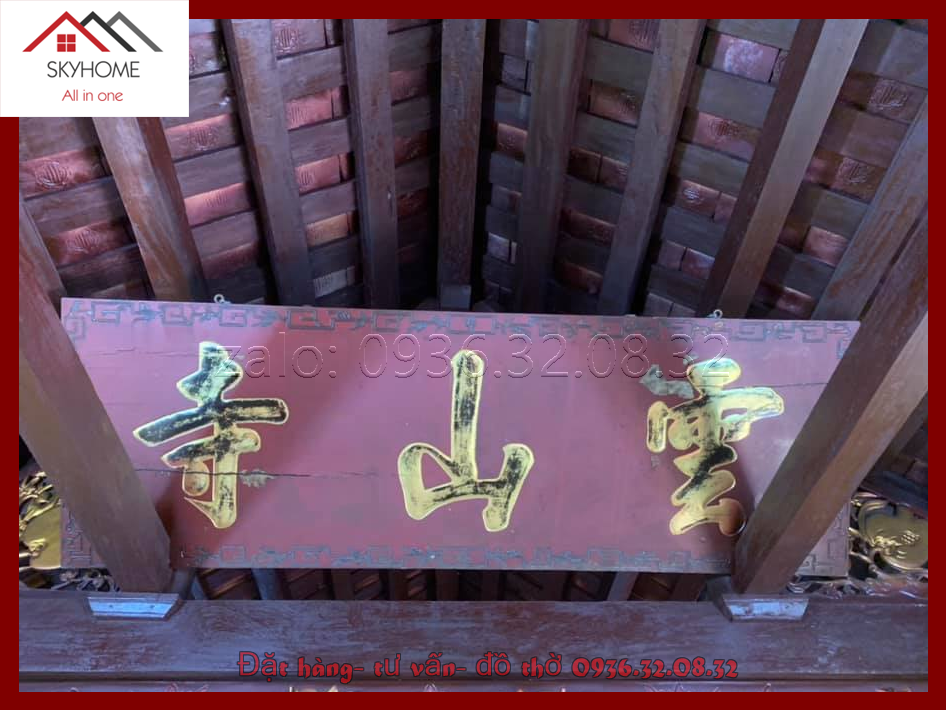 Hoành phi gỗ phòng thờ chữ Vân Sơn Tự